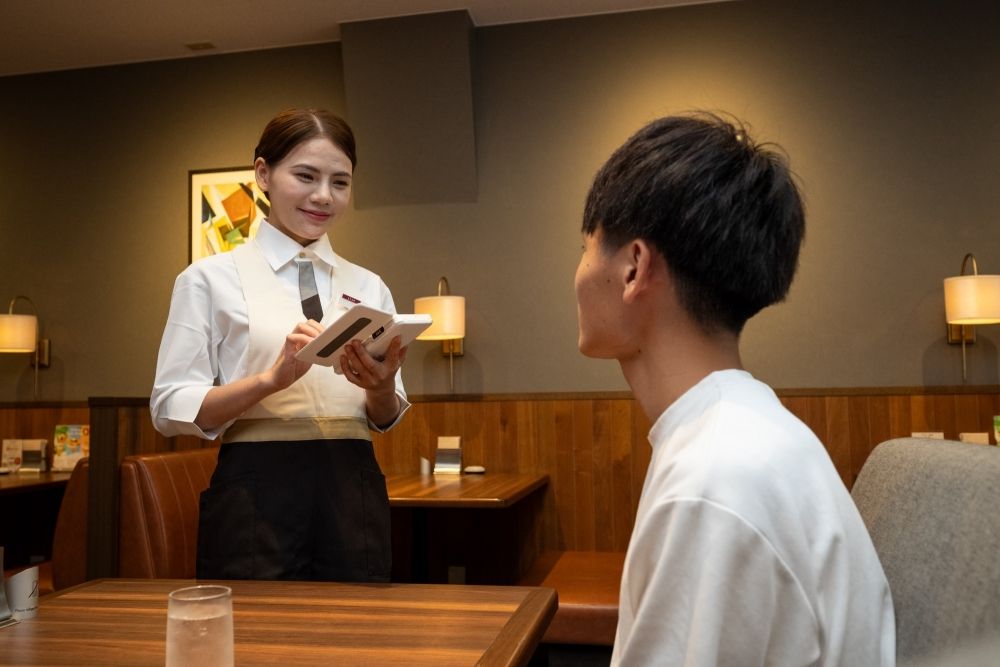 Tìm kiếm những người có thể giao tiếp bằng tiếng Nhật ☆ Phòng nhà hàng của các công ty lớn (Kudanshita)